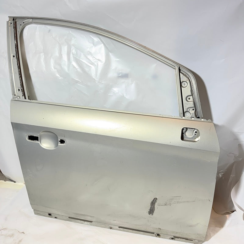 Ford Kuga Sağ Ön Kapı 2008-2013 8V41-S22250-AH Orijinal Çıkma En Uygun Oto Parça