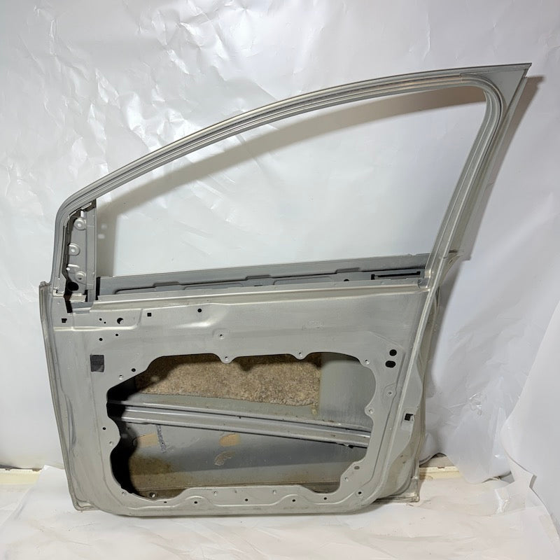 Ford Kuga Sağ Ön Kapı 2008-2013 8V41-S22250-AH Orijinal Çıkma En Uygun Oto Parça