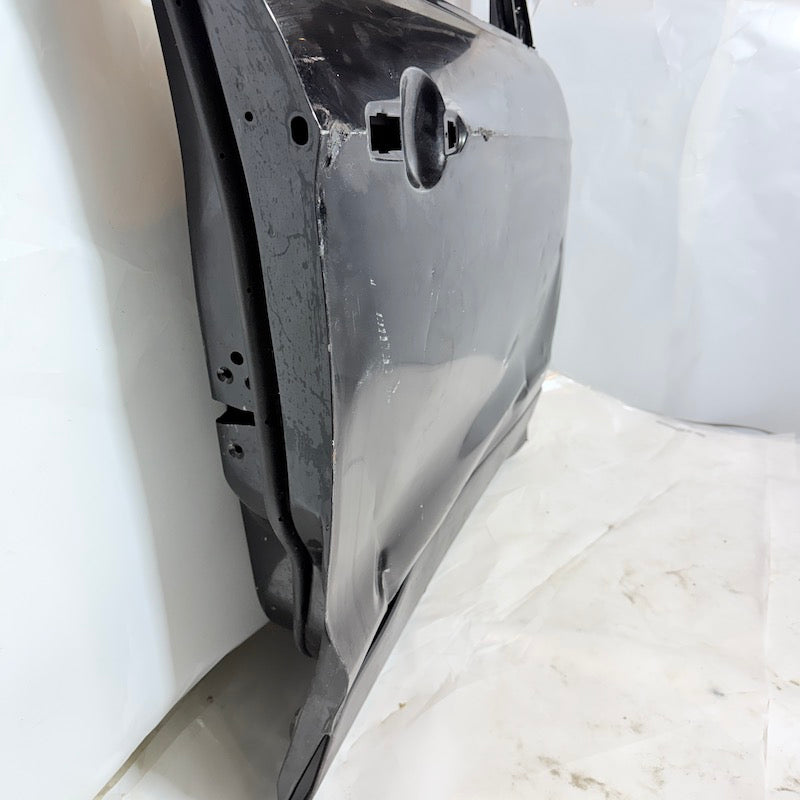 Ford Kuga Sağ Ön Kapı Siyah Beyaz 2013-2019 Orijinal Çıkma En Uygun Oto Parça