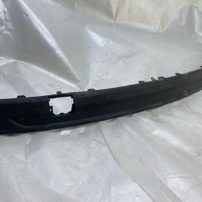 Orijinal çıkma Ford Mondeo arka tampon süs çıtası – sağlam plastik parça.