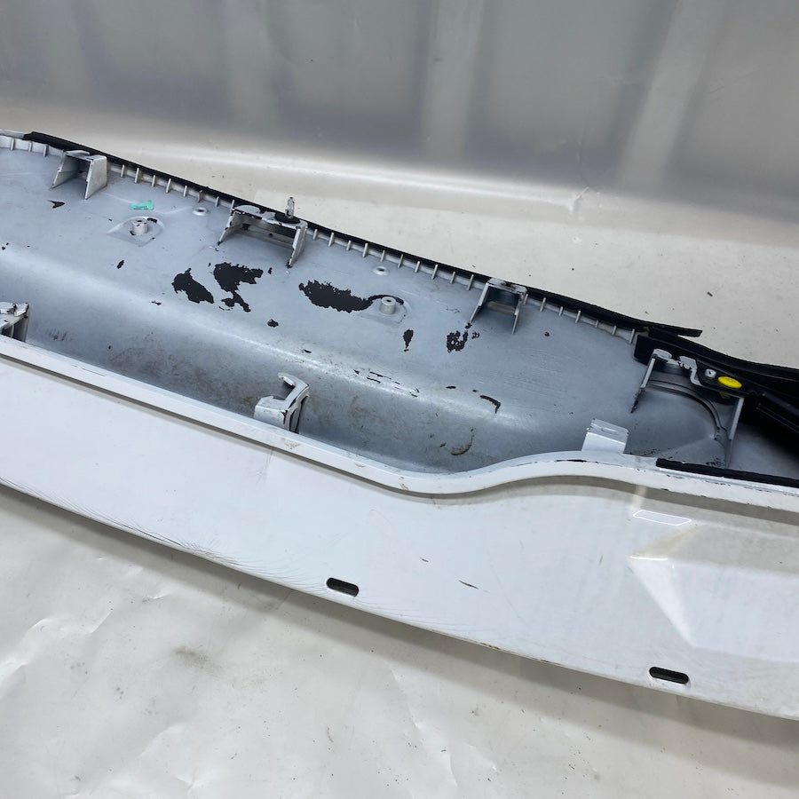 Ford Mondeo Bagaj Kapağı Kaplaması DS73-F423A40-E - En Uygun Oto Parça
