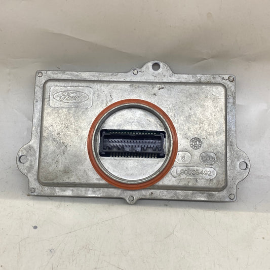 Ford Mondeo far beyni – orijinal çıkma parça, 90067926 (2015-2018 uyumlu).
