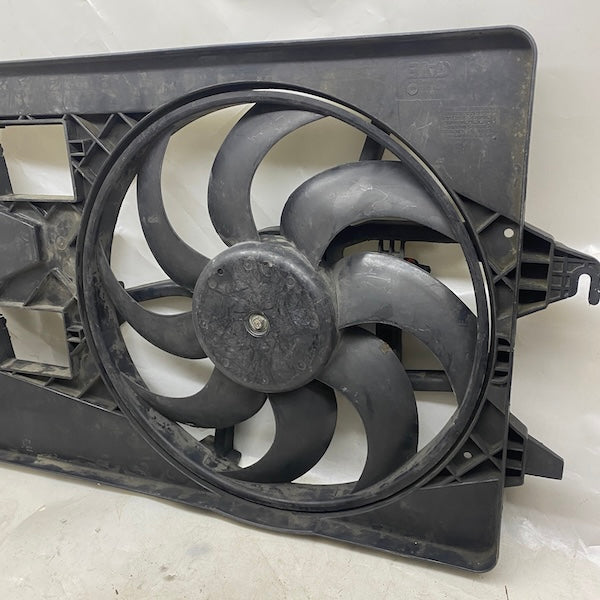 Ford Mondeo MK3 Otomatik Vites Radyatör Fanı/Davlumbazı Orijinal Çıkma En Uygun Oto Parça