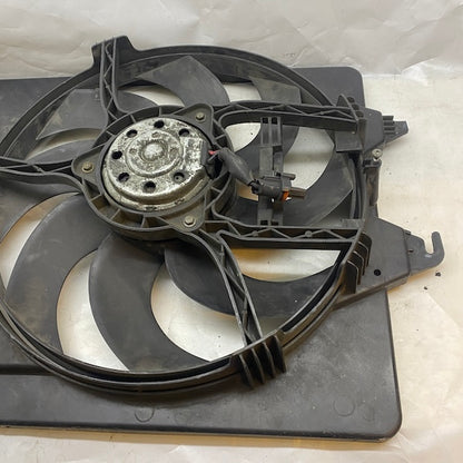 Ford Mondeo MK3 Otomatik Vites Radyatör Fanı/Davlumbazı Orijinal Çıkma En Uygun Oto Parça