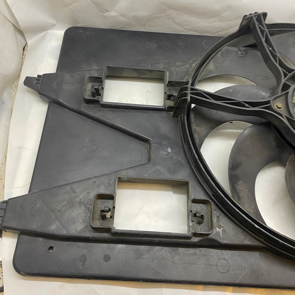 Ford Mondeo MK3 Otomatik Vites Radyatör Fanı/Davlumbazı Orijinal Çıkma En Uygun Oto Parça