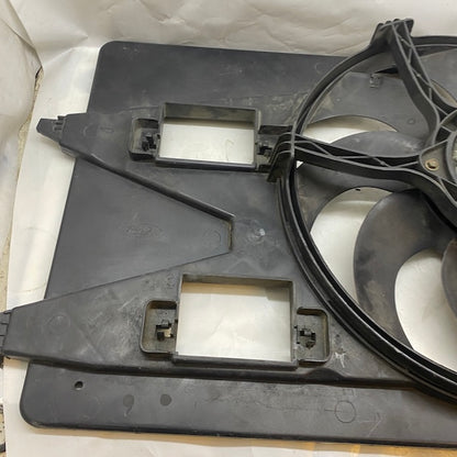 Ford Mondeo MK3 Otomatik Vites Radyatör Fanı/Davlumbazı Orijinal Çıkma En Uygun Oto Parça