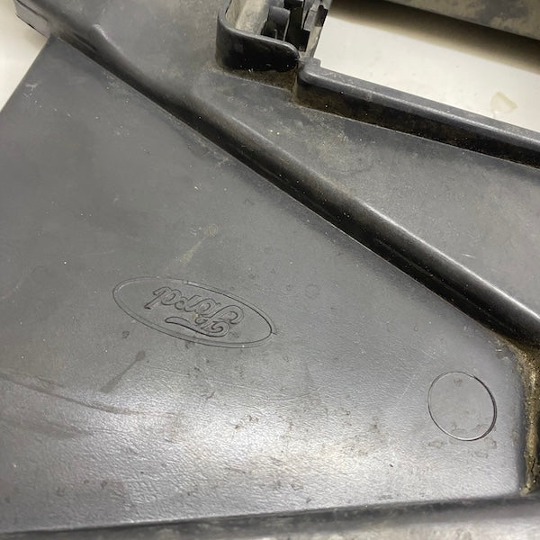 Ford Mondeo MK3 Otomatik Vites Radyatör Fanı/Davlumbazı Orijinal Çıkma En Uygun Oto Parça