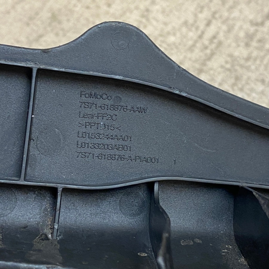 Ford Mondeo MK4 koltuk ön alt koltuk braketi 7S71-618876