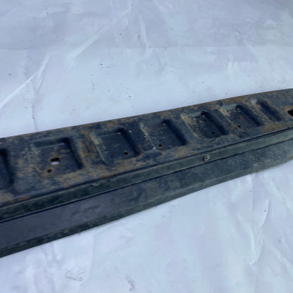 Ford Mondeo radyatör alt saçı, orijinal çıkma ve sağlam durumda.