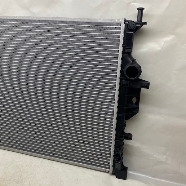 Ford Mondeo/Volvo S60/V40 Motor Su Radyatörü 1420158