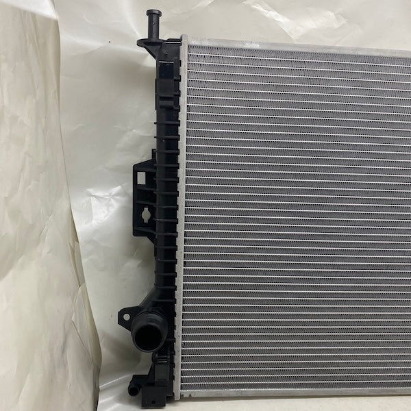 Ford Mondeo/Volvo S60/V40 Motor Su Radyatörü 1420158