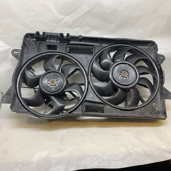 Ford Mustang 2.3 EcoBoost Motor Soğutma Fanı FR3C-8C607-BC En Uygun Oto Parça