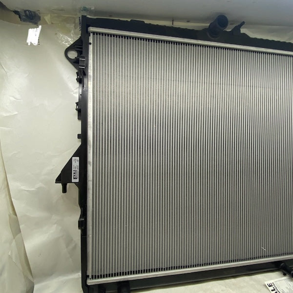 Ford Ranger 3.2 Motor Su Radyatörü AB39-8005AG En Uygun Oto Parça