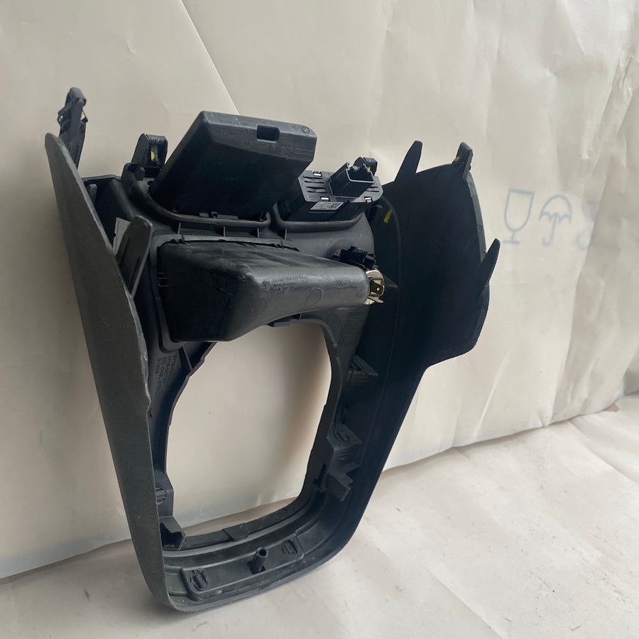 Ford Tourneo Courier Vites Konsol Çerçevesi ET76-R045H20-AC
