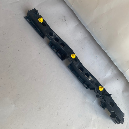 Ford Transit Courier Ön tampon Braketi ET76-A13221