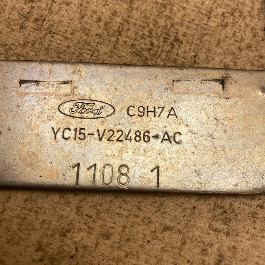 Ford Transit Sürgülü Kapı Dış Kol Montaj Braketi YC15-V22486-AC