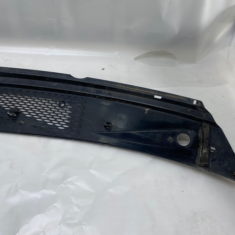 Ford Transit V184 Ön Cam Izgarası VC15-V01915