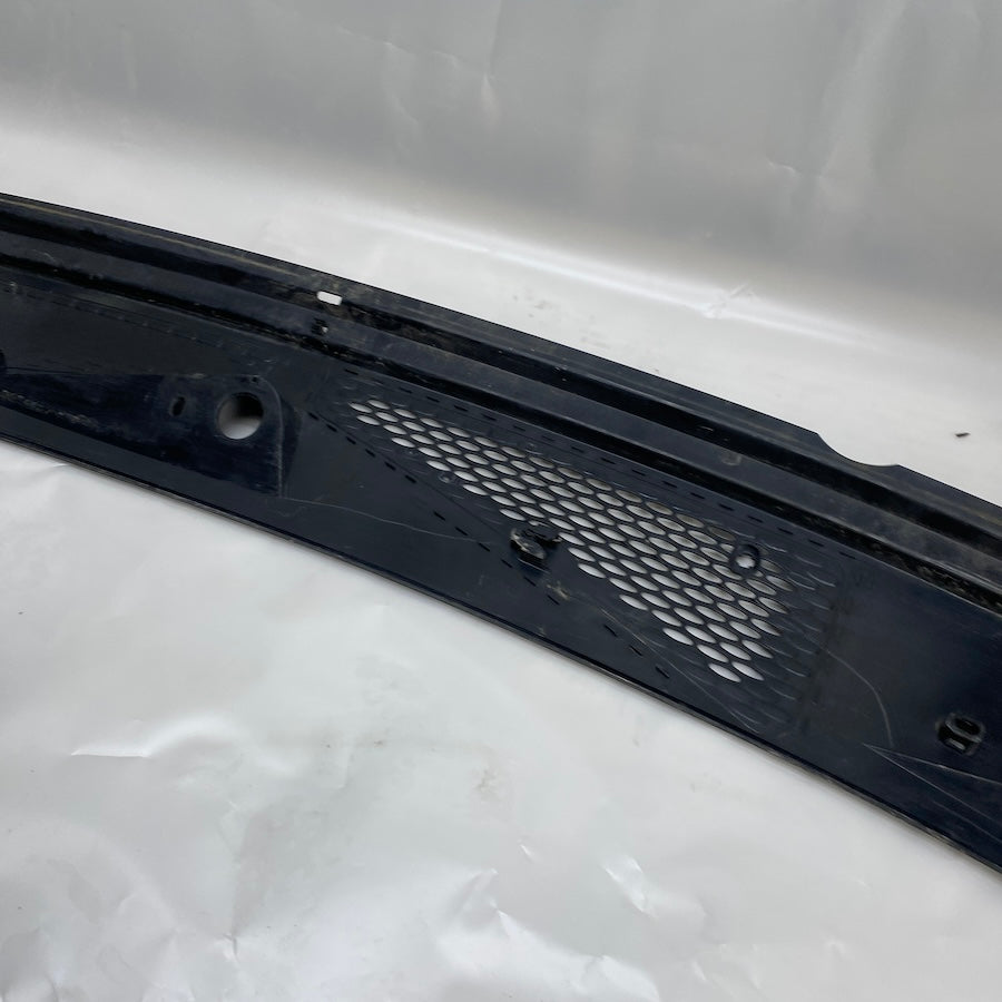 Ford Transit V184 Ön Cam Izgarası VC15-V01915