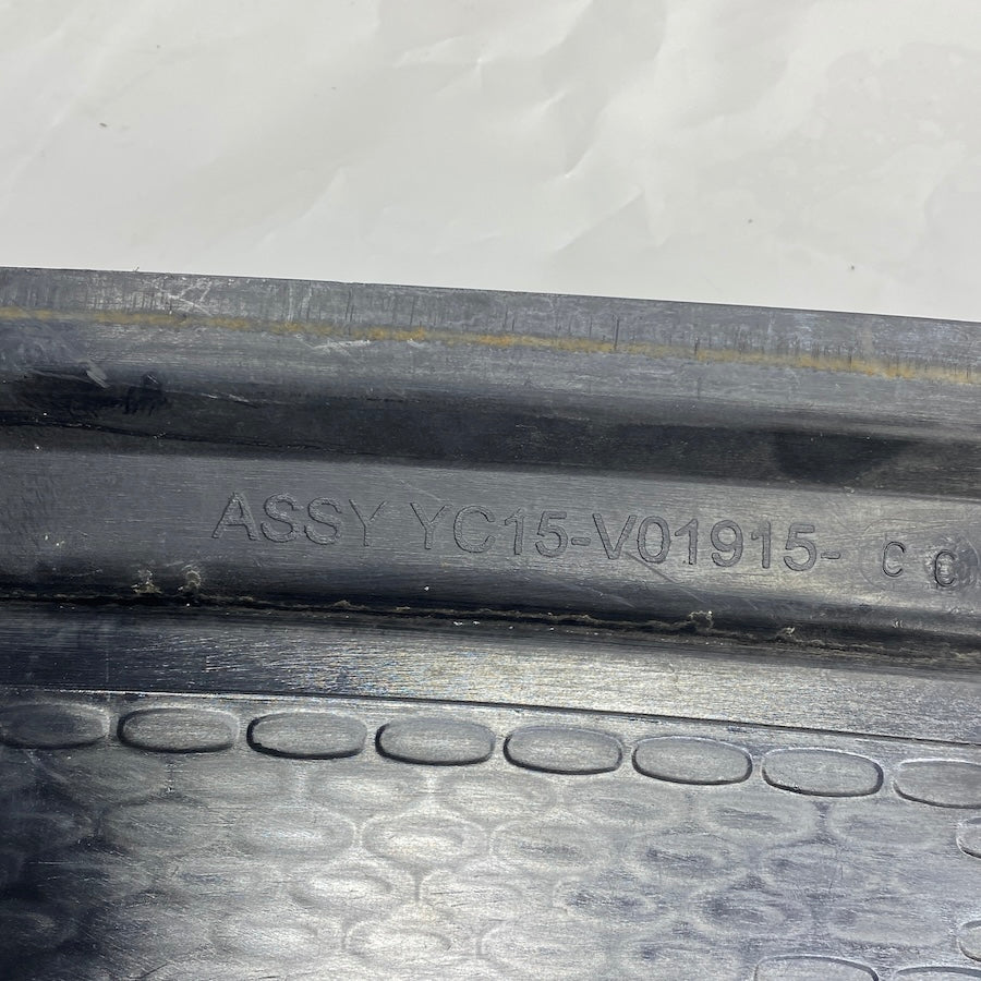Ford Transit V184 Ön Cam Izgarası VC15-V01915