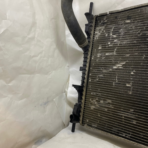 Ford Transit V347 2.4/2.2 Motor Su Radyatörü 7C11-8005-AB En Uygun Oto Parça