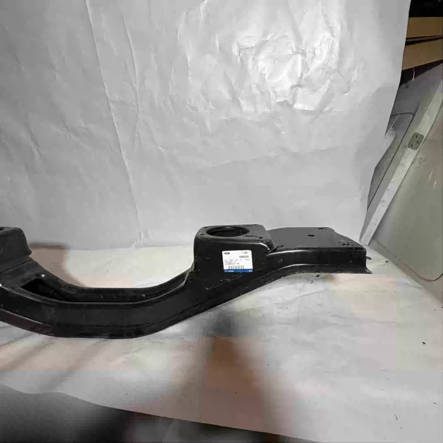 Ford Transit V347 Motor Alt Traversi 8C11 5W019 AB Orijinal Sıfır En Uygun Oto Parça