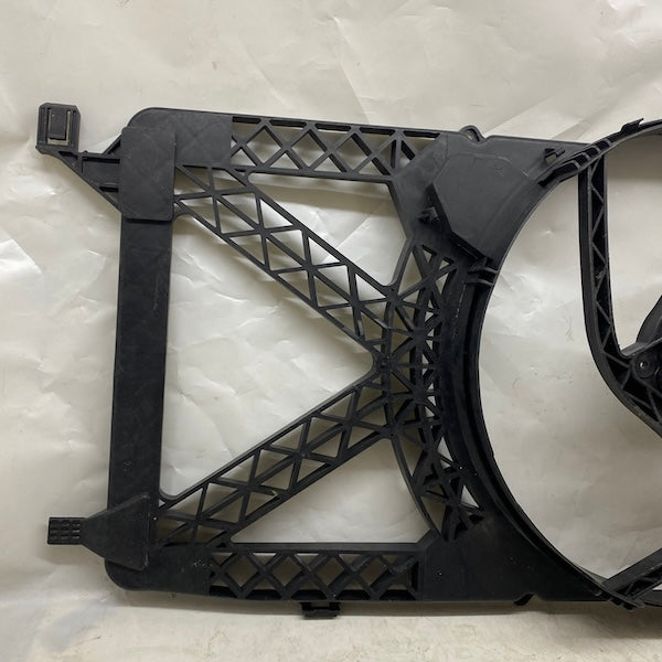 Ford Transit V347 Radyatör Fan Davlumbazı 6C11-8C607AD En Uygun Oto Parça