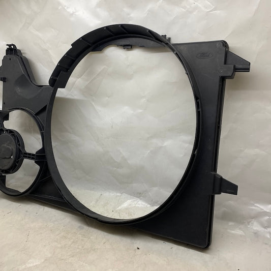 Ford Transit V347 Radyatör Fan Davlumbazı GV6P-3B437-LA En Uygun Oto Parça