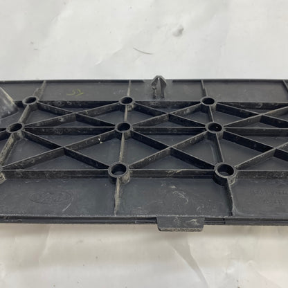 Ford Transit V362 V363 Ön Sağ Basamak Kapağı Kriko Kapağı BK21-V11660