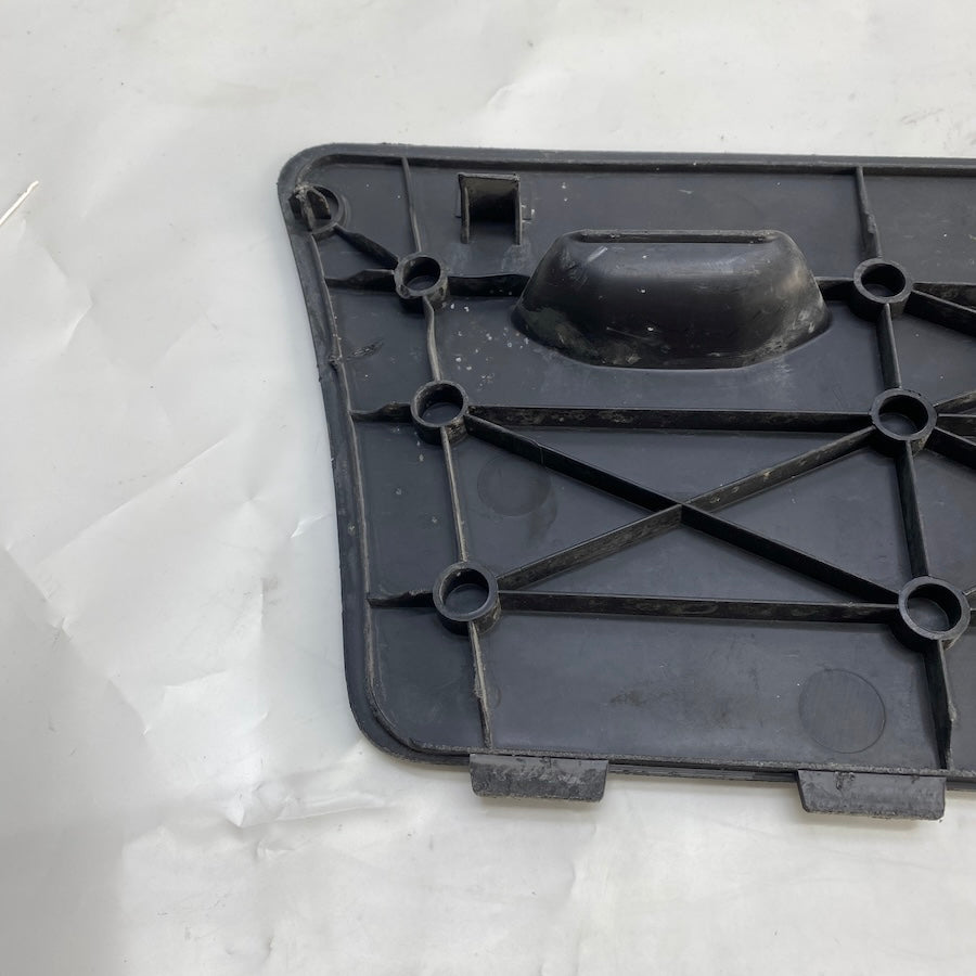 Ford Transit V362 V363 Ön Sağ Basamak Kapağı Kriko Kapağı BK21-V11660