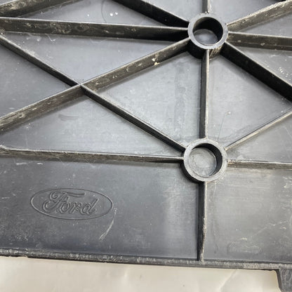 Ford Transit V362 V363 Ön Sağ Basamak Kapağı Kriko Kapağı BK21-V11660