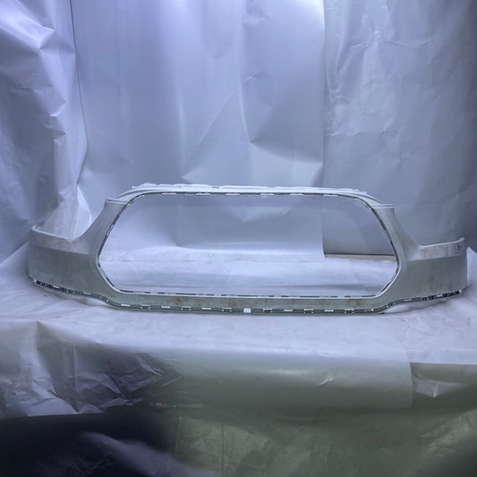 Ford Transit V363 Ön Tampon Üst Panjur Çerçevesi En Uygun Oto Parça