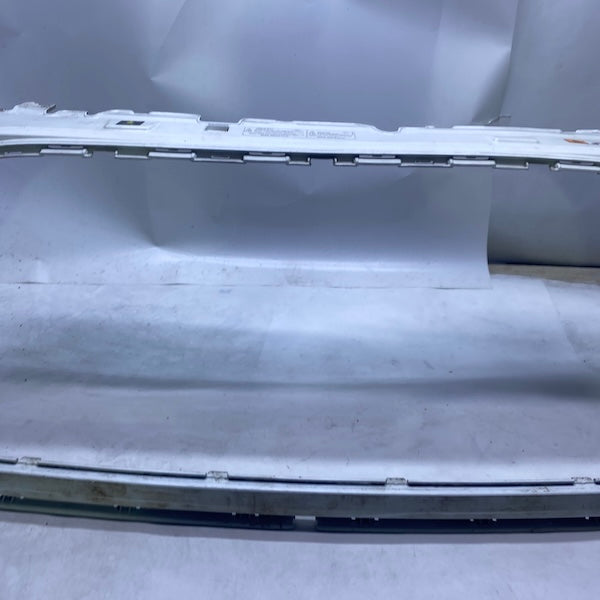 Ford Transit V363 Ön Tampon Üst Panjur Çerçevesi En Uygun Oto Parça