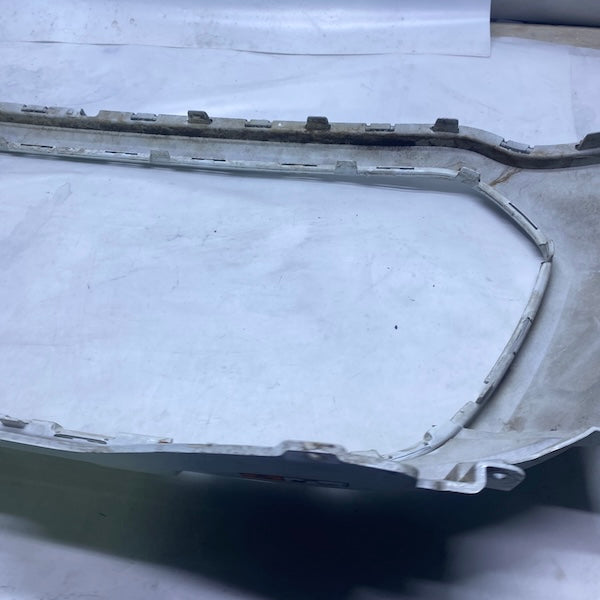 Ford Transit V363 Ön Tampon Üst Panjur Çerçevesi En Uygun Oto Parça