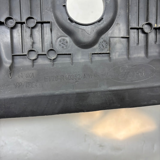 Ford Courier Arka Panel Üst Kaplama ET76-R40352-A