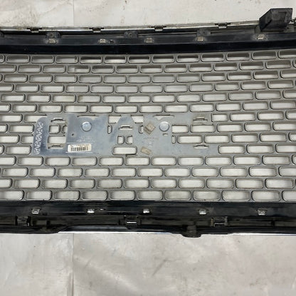 GMC Yukon Denali Ön Panjur 22936420 Orijinal Çıkma En Uygun Oto Parça