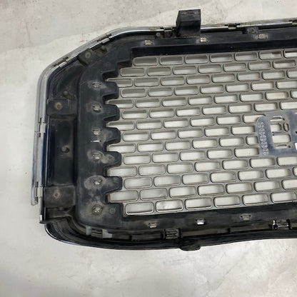 GMC Yukon Denali Ön Panjur 22936420 Orijinal Çıkma En Uygun Oto Parça