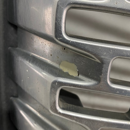 GMC Yukon Denali Ön Panjur 22936420 Orijinal Çıkma En Uygun Oto Parça