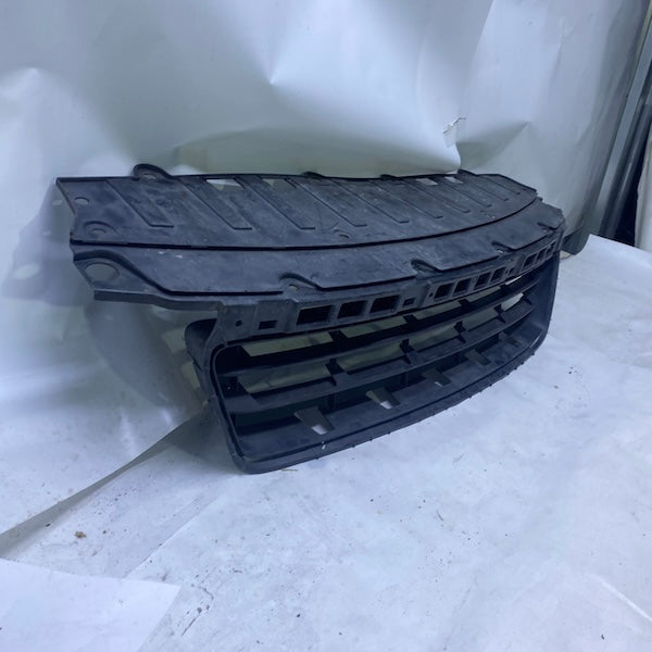 Honda Civic FD6 Ön Tampon Orta Izgara 71107-SNB-90