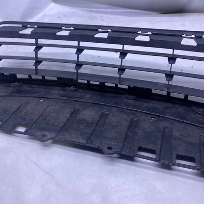 Honda Civic FD6 Ön Tampon Orta Izgara 71107-SNB-90