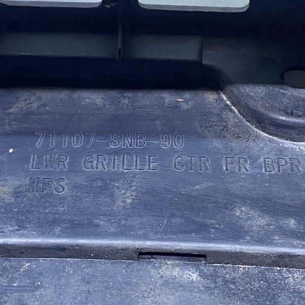 Honda Civic FD6 Ön Tampon Orta Izgara 71107-SNB-90