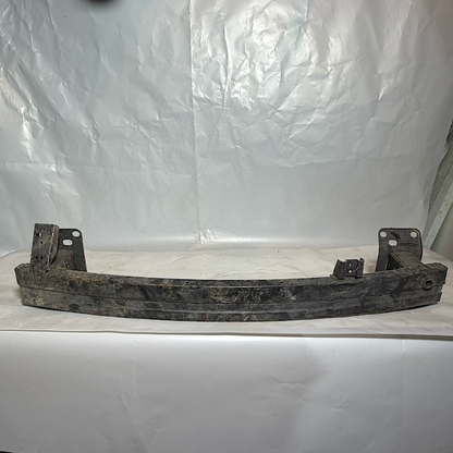 Hyundai Elantra Ön Tampon Demiri Orijinal Çıkma En Uygun Oto Parça