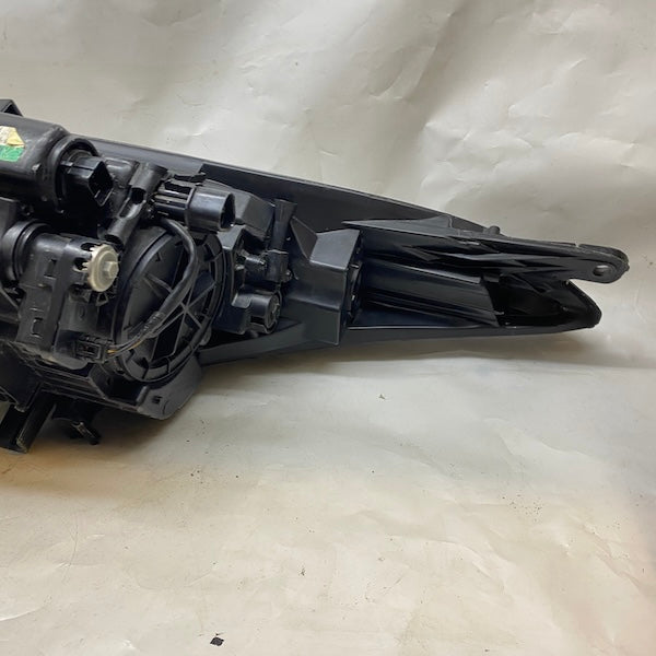 Hyundai Elantra Sağ Far Halojen 11-13 92102-3X Orijinal Çıkma En Uygun Oto Parça