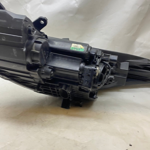 Hyundai Elantra Sağ Far Halojen 11-13 92102-3X Orijinal Çıkma En Uygun Oto Parça