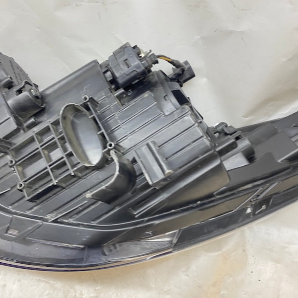 Hyundai Elantra Sağ Far Halojen 11-13 92102-3X Orijinal Çıkma En Uygun Oto Parça