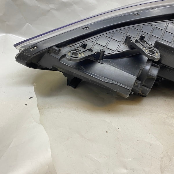 Hyundai Elantra Sağ Far Halojen 11-13 92102-3X Orijinal Çıkma En Uygun Oto Parça