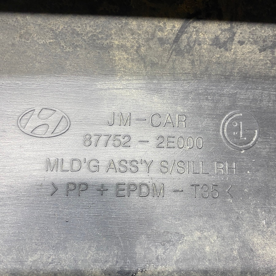 Hyundai Tucson Marşpiyel Kaplaması 87751-2E000/87751-2E100 (2004–2009) Orijinal