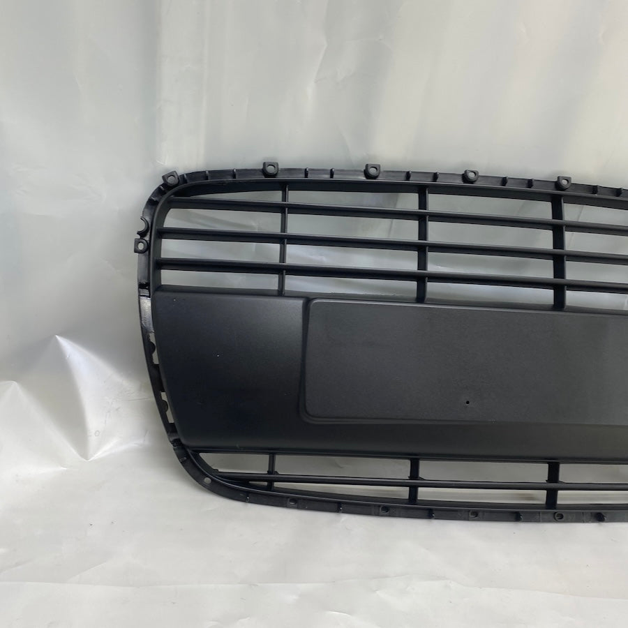 Hyundai i10 Ön Tampon Orta Izgara 86522-0X000 - En Uygun Oto Parça