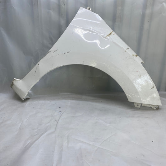 Hyundai i30 2012-2016 modeller için orijinal çıkma ön sağ çamurluk.