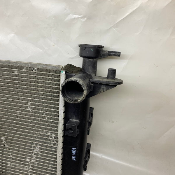 Hyundai ix35 Manuel Motor Su Radyatörü Orijinal Çıkma En Uygun Oto Parça