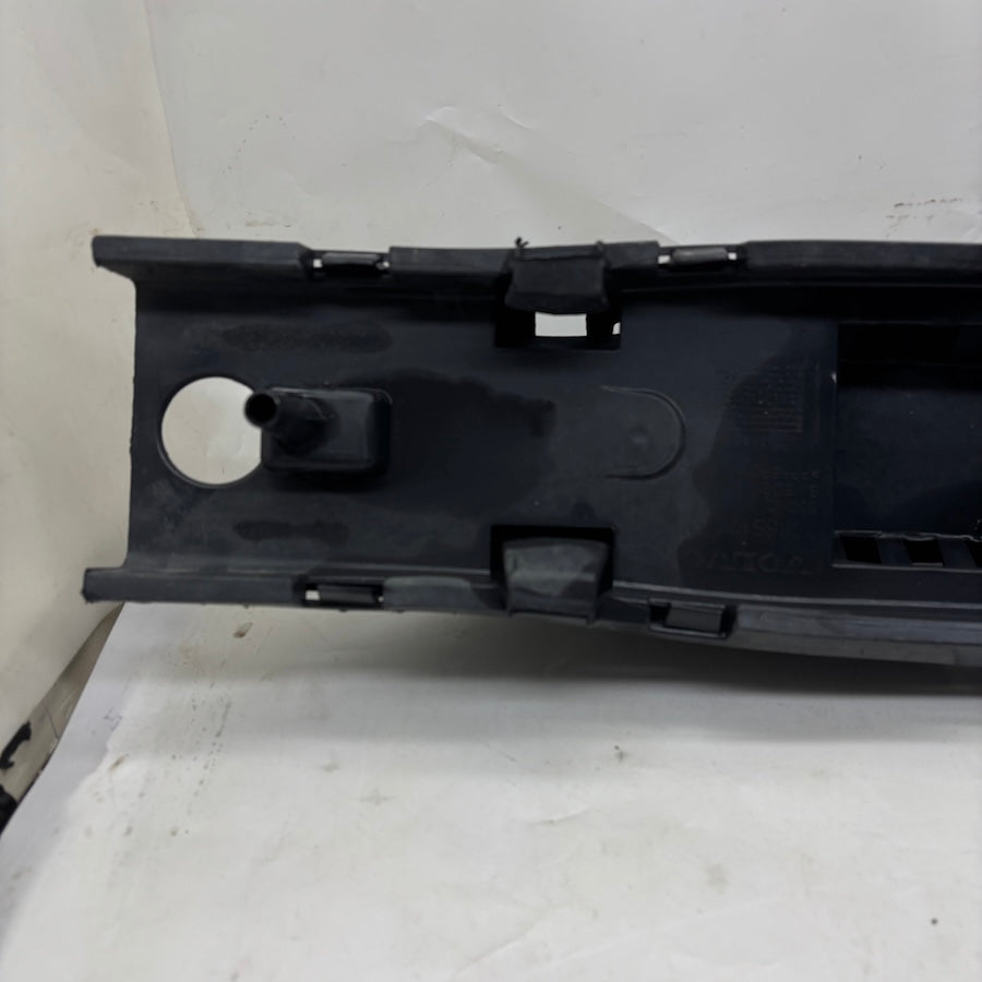 Volvo S80 / V70 Ön Tampon Darbe Emici 30655176 - En Uygun Oto Parça